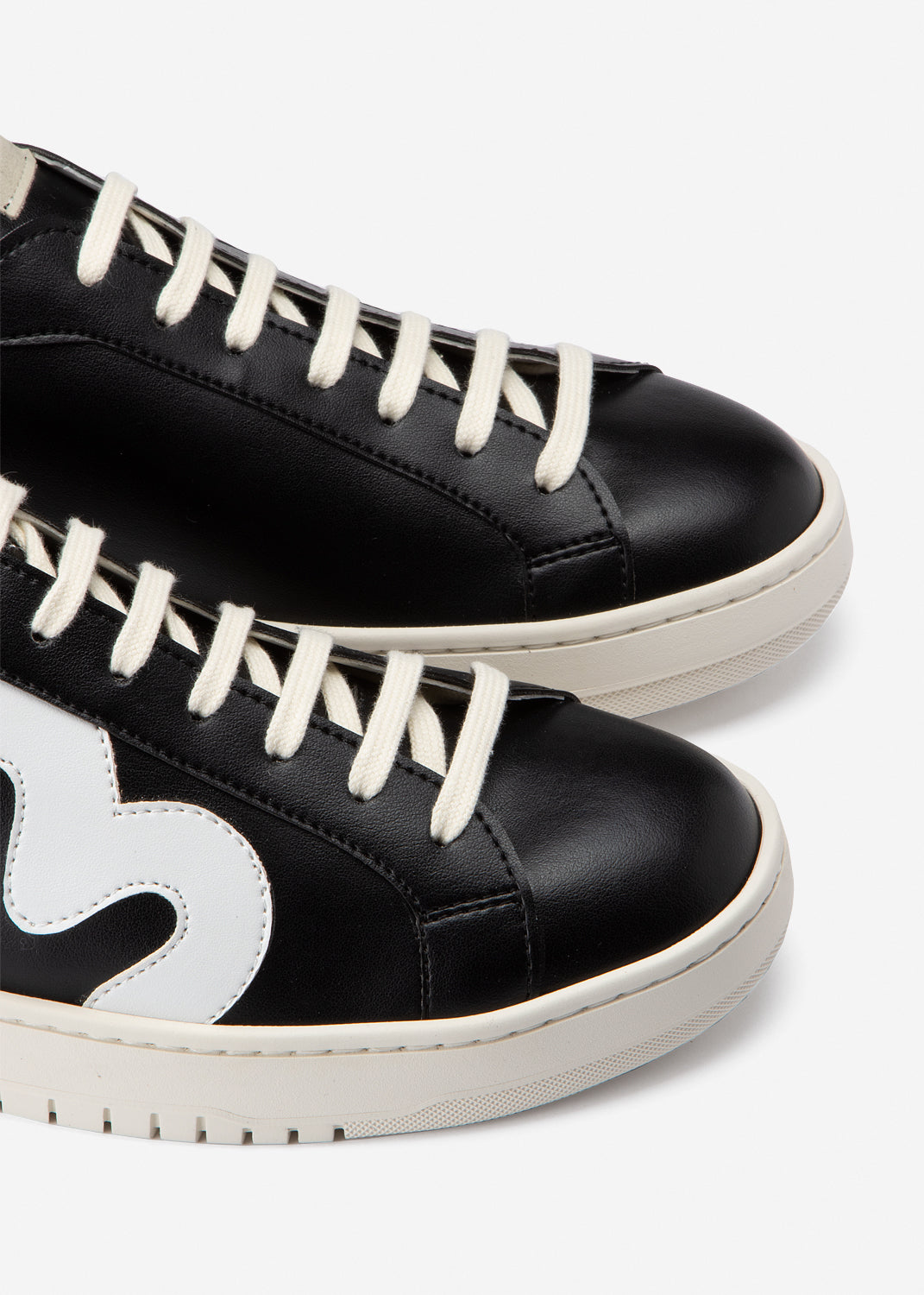 Yuki Vegan Black – Treerreshoes